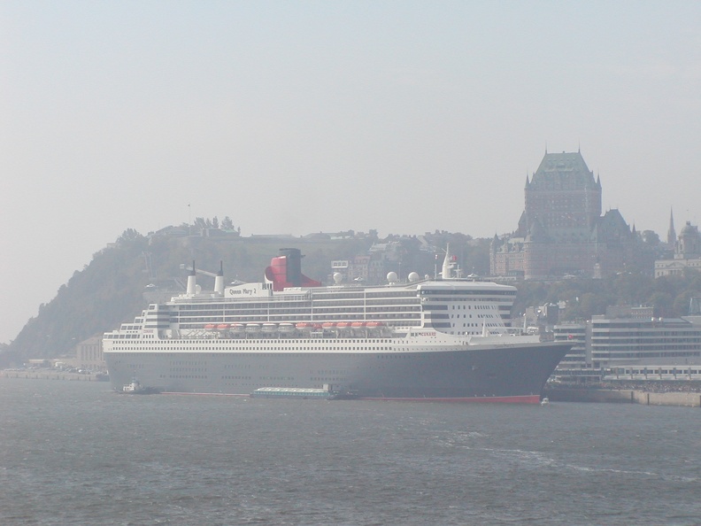 D_Quebec_City_Queen_Mary_2_066.jpg